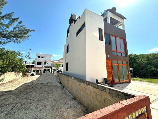 Vendo Edificio de 2 Depas en Residencial Villas Playa Blanca frente el Mar Puerto Ju?rez