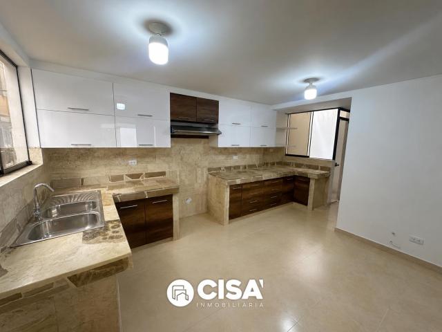 Vendo Moderna Casa Totalmente Remodelada en San Borja