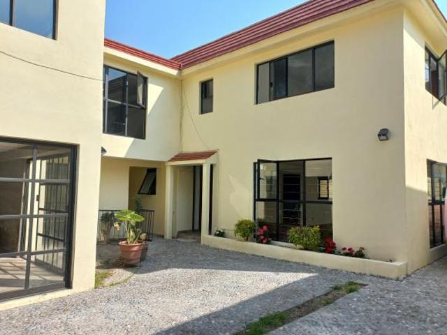 VENDO Muy bonita Casa de 212 m² con 4 recámaras en venta en Jardines de Santa Mónica Tlalnepantla