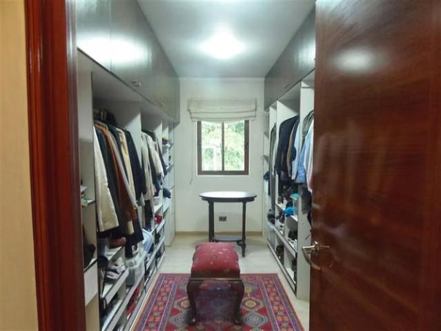 Vendo impecable casa, bajo tasacion, derechos de agua, quincho | 6 dormitorios por 8450.00 en Peñaflor
