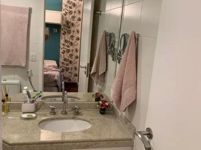 Vendo ou alugo apartamento com 90m², 3 quartos, sendo 2 suítes no Jardim Aquarius em S. J. Campos