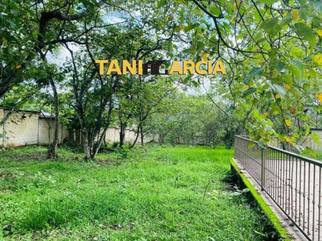 Vendo Propiedad de 3,500 m2 completamente bardeada en Córdoba
