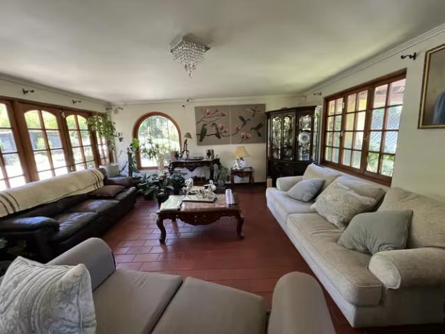 Vendo Preciosa Parcela en Chillan, con casa, piscina, etc. 7 dormitorios por 460000. 00 en Chillán