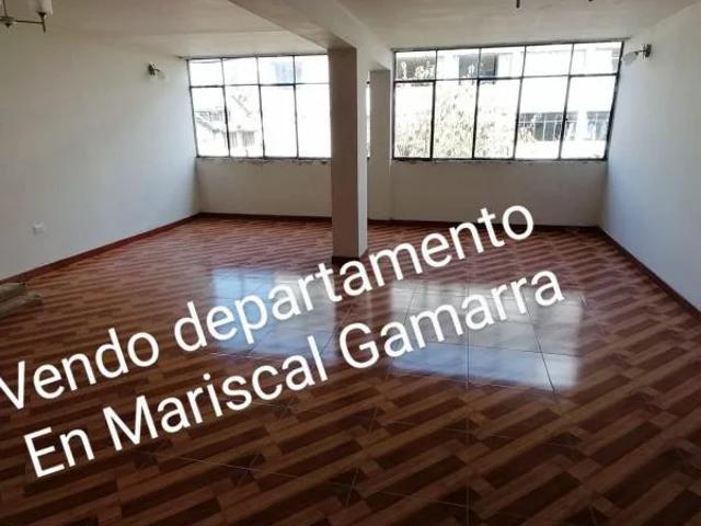 Vendo remodelado departamento en Mariscal Gamarra