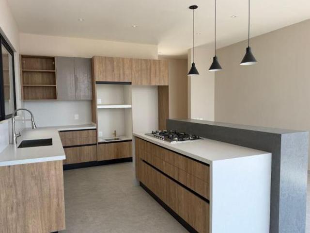 Vendo residencia a estrenar en bosque real