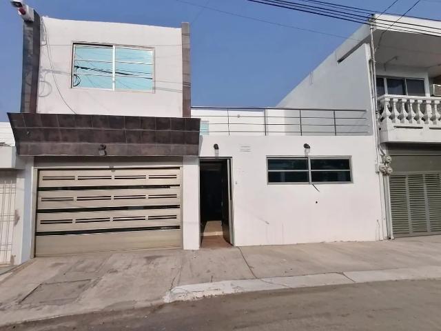VENDO RESIDENCIAL EN ZONA CENTRICA