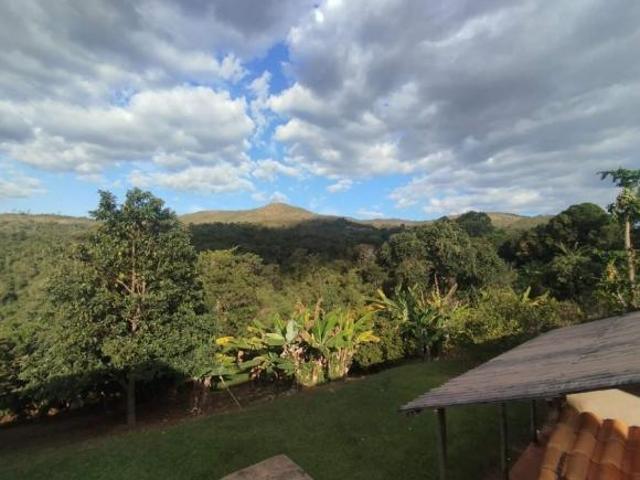 Vendo sitio em Itatiaiuçu de 48.000m² com 02 quartos excelente localização