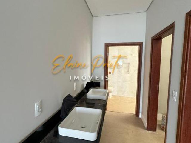 VENDO SOBRADO NOVO 04 SUITES EM CONDOMINIO ACEITO PERMUTA PIRASSUNUNGA SP