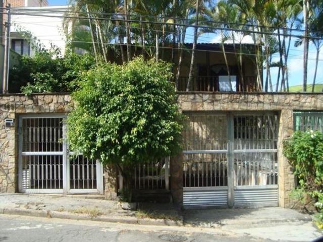 Vendo Sobrado com 456 m² de 4 dormitórios, próximo a Serra da Cantareira
