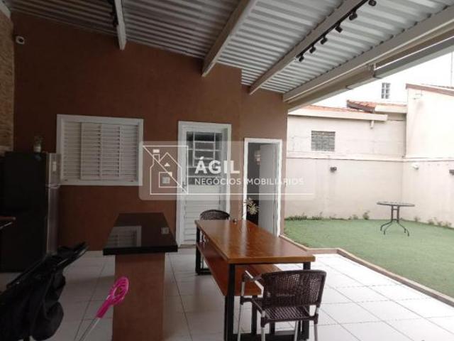 Vendo Sobrado com 5 dormitórios, 236 m² por R$ 945.000,00 Jardim América São José dos Campos/SP