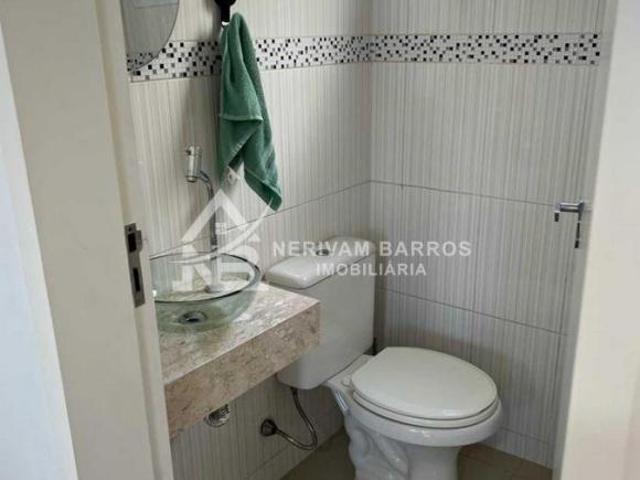 Vendo sobrado com 3 quartos em condomínio fechado