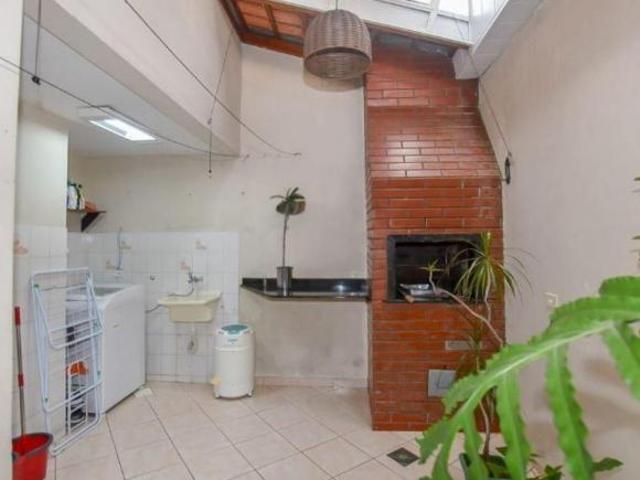 Vendo Sobrado de Condomínio com 120 m² com 3 quartos à venda no Alto Boqueirão