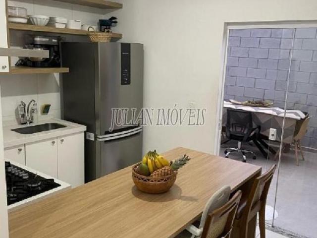 Vendo Sobrado em Mogi das Cruzes SP Casa com 2 quartos, 2 suítes, 1 sala, 3 banheiros, 2 vagas de