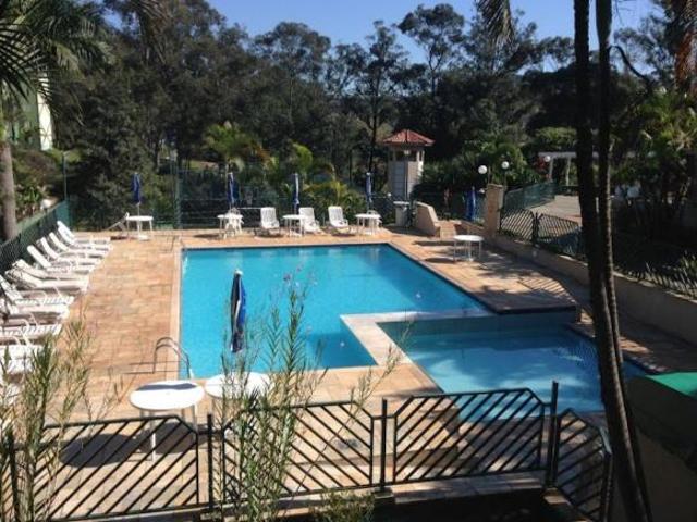 Vendo Sobrado em condomínio, 4 dorms, 2 suites, 2 vagas, churrasqueira, lazer completo FL22