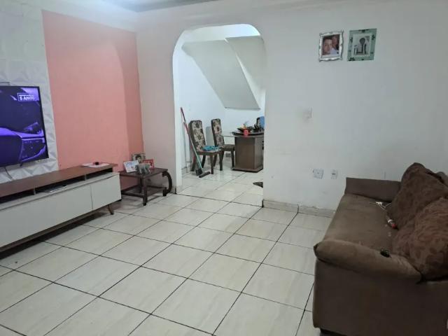 Vendo sobrado em Vicente Pires com 7 quartos