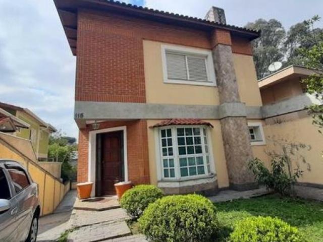 Vendo Sobrado, Próximo ao Metrô Vila Sonia. 3 dorms, 1 suíte, quintal, Lareira, churrasqueira FL22