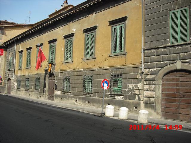 Stabile/Palazzo con giardino a Pescia
