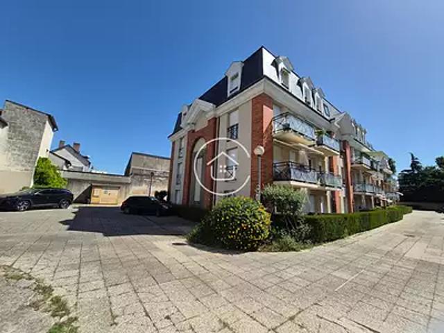 Vendôme 41100 Achat / Vente appartement 3 pièces t3 au dernier étage cave