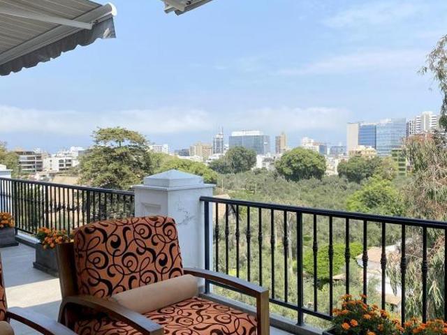 Vendo/alquilo Penthouse de lujo, 4 dorm, terraza con piscina, frente al Olivar