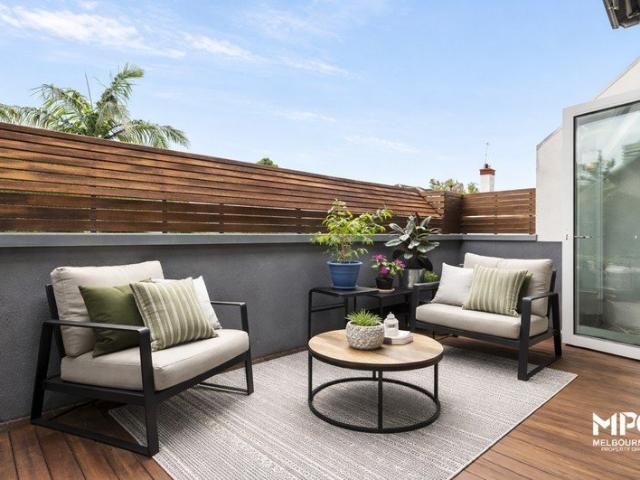 VENDOR MUST SELL A PRIVATE SANCTUARY OF CONTEMPORARY LUXURY NO BODY CORP FEE