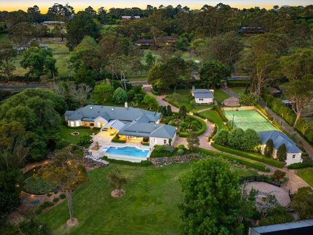 Vendor Says Sell| 4.4 Acre Paradise Private Resort Style with Panoramic 240 Degree Views