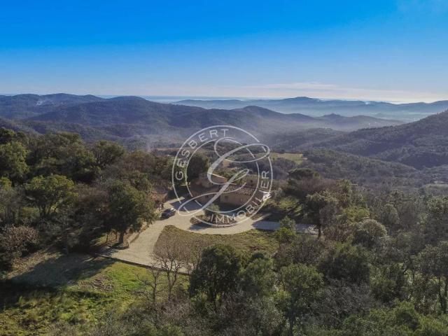 Vendu Propriete La Garde Freinet Vue Panoramique 200m² La Garde Freinet