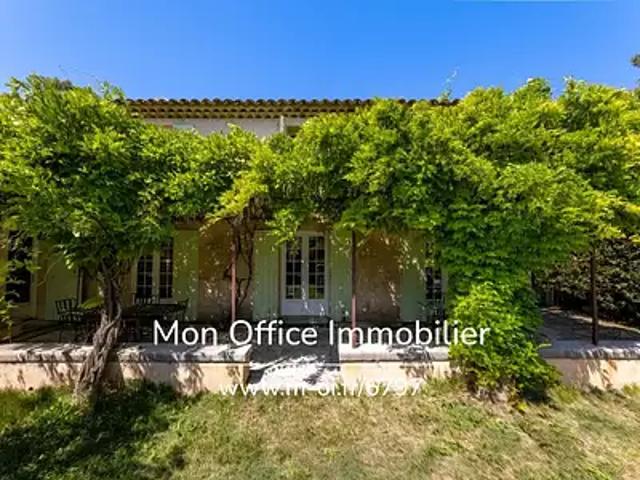 Venelles 13770 Achat / Vente maison 9 pièces t9 piscine jardin