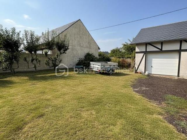 Venez découvrir cette charmante maison avec son intérieur atypique d'environ 130m²