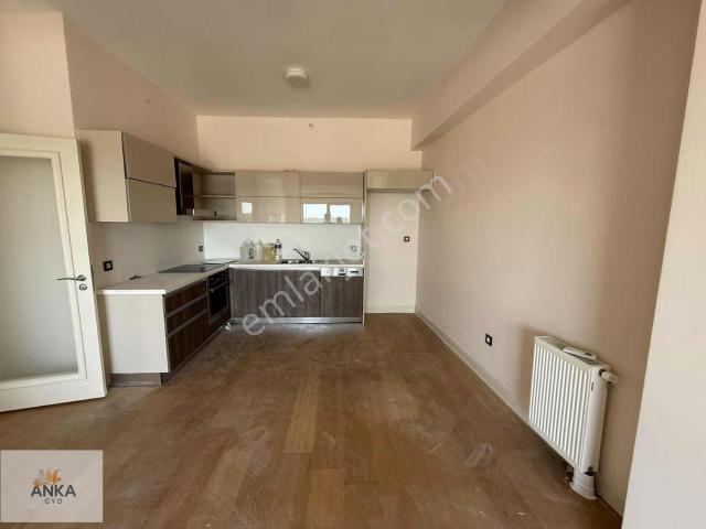 Venezia Da Tek Banyo Açık Mutfak Boş 2+1 Kiralık Daire