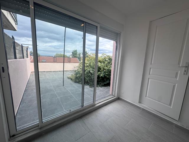 VENISSIEUX 67.57m2