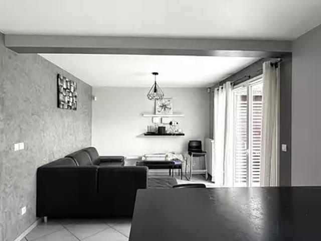 Vénissieux 69200 Location maison 6 pièces t6 jardin