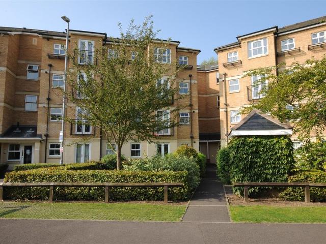 Venneit Close, Oxford OX1, 3 bed flat to rent, £2,420 pcm | PrimeLocation