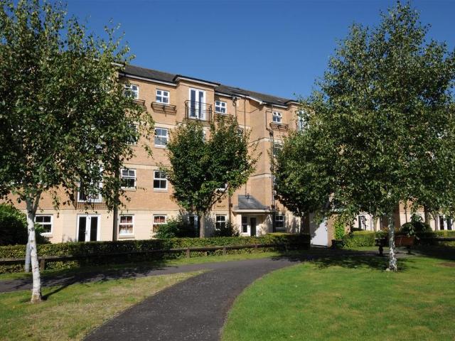 Venneit Close, Roger Dudman Way, Oxford 3 bed flat to rent £2,495 pcm £576 pw