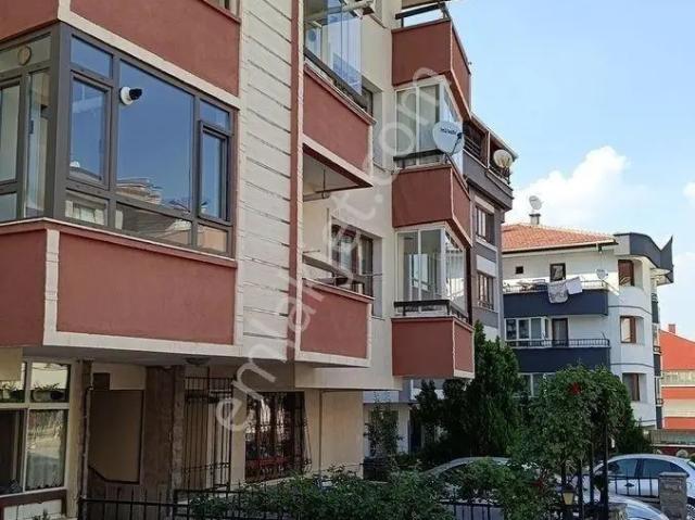 Vedat Dalokay Paraleli 3+1 Yüksek Giriş Kombili Temiz