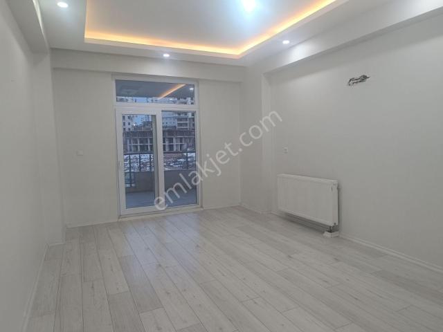Vefa Evlerinde Satılık Lüks Daire