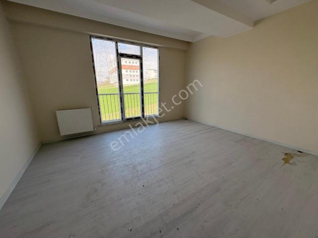 Vefa Group İnşaat'tan Hadımköy Merkez'de Kiralık 2+1