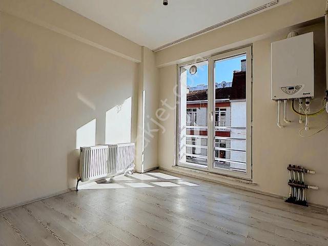 Vefa Koçhan'dan Dağçileği Sk'da 40m2 1+1 Kiralık Daire