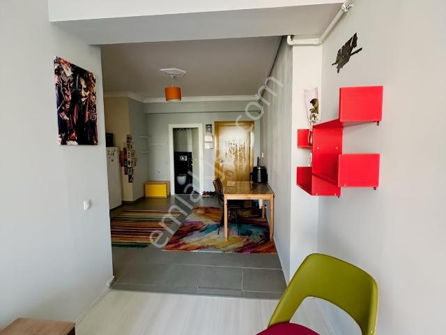 [vefa Koçhan'dan] İstiklal Mah. Başarılı Sk. Da 1+1 Eşyalı Daire