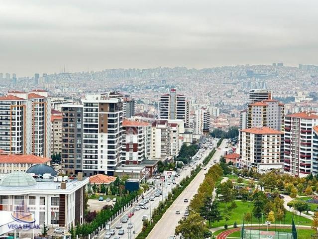 Vega Emlaktan Migros Karşısı Caddeye Cephe Geniş Site Dairesi