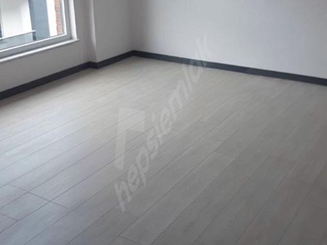VEGALİFE GAYRİMENKULDEN CADDE ÜSTÜ SIFIR GENİŞ 2+1 DAİRE