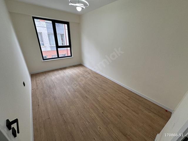 VEGALİFE GAYRİMENKULDEN DİLEK CADDE YAKINI GENİŞ AYRI MUTFAKLI KİLERLİ MÜKEMMEL 2+0 SATILIK DAİRELER