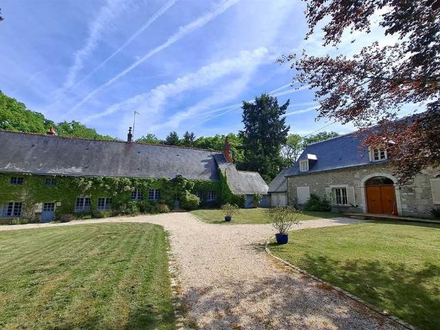 Veigné 37250 430 m2 sur 3 maisons 18 pièces 11 chamb. 433m² Veigné