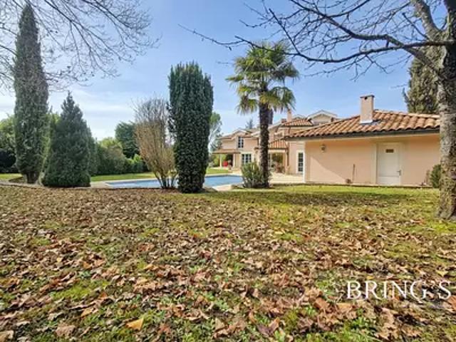 Veigy Foncenex 74140 Achat / Vente maison 12 pièces t12 piscine parking