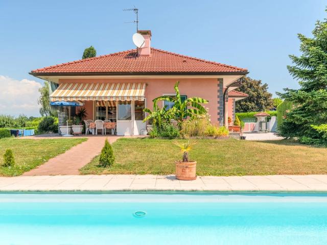 Veigy Foncenex – Villa avec piscine – Vue dégagée sur le Jur. 197m² Veigy Foncenex