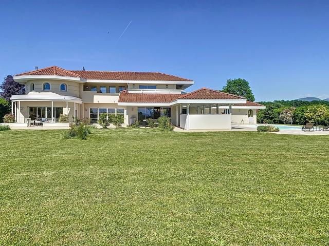Veigy Foncenex Villa avec piscine Terrasse 6 chambres 436m² Veigy Foncenex