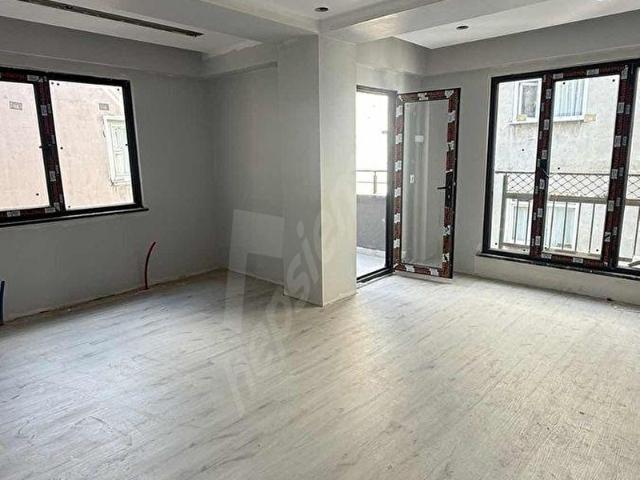 VELİEFENDİ LİVZA SİTESİNE YAKIN 3+ 1 SATILIK SIFIR DAİRE