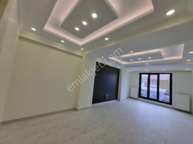 Veliefendi'de Modern Tasarımlı Satılık 4+1 Daire