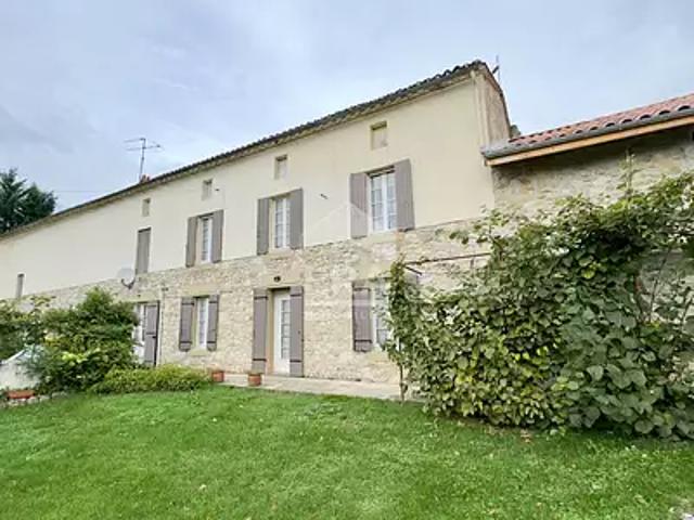 Vélines 24230 Achat / Vente maison 13 pièces t13 au dernier étage