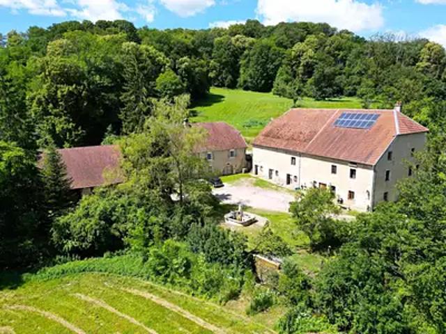 Vellechevreux et Courbenans 70110 Achat / Vente maison 6 pièces t6 parking