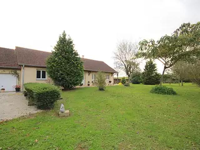 Velloreille lès Choye 70700 Achat / Vente maison 5 pièces t5 au dernier étage cave